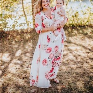 Size 8 floral dress, perfect for family photos